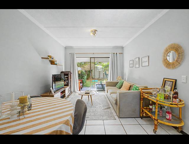 1 BEDROOM APARTMENT FOR SALE IN DOUGLASDALE